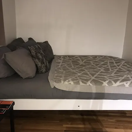 Center Cozy Place
